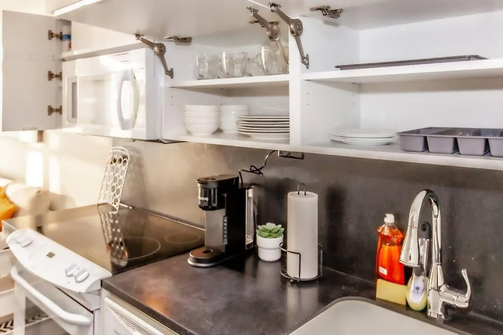 Apartment Skyhigh Haven Led-Lit Downtown Condo Retreat Toronto